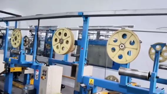 深圳光博会揭幕,AR眼镜用上一个光机驱动双眼,超3800家企业参展